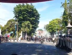 Siaga Satu! Polres Demak Bersama TNI-Satpol PP Gelar Simulasi Sispamkota Kolosal di Depan Pendopo Kabupaten