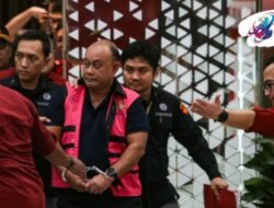 Pakai Rompi Pink, Dadan Hindayana Cs Ditahan Kejagung Atas Dugaan Korupsi Pengadaan dan Rekayasa Mitra MBG