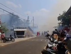 Amukan Kebakaran Lahan di Ungaran Timur Lalap Rumah Warga, 2 Sapi Tewas di Dalam Kandang